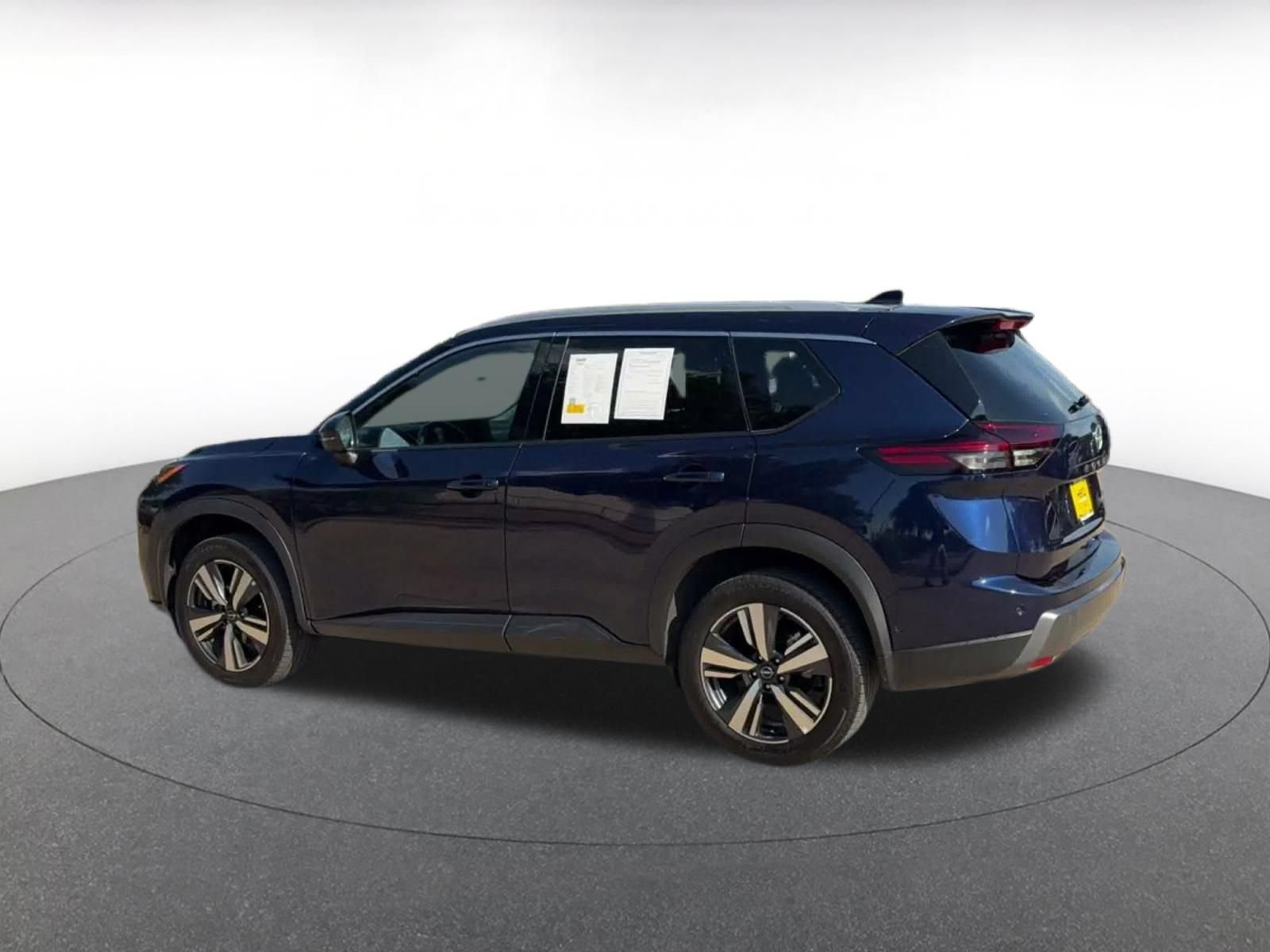 Used 2026 Nissan Rogue SL AWD/4WD image 9