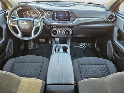 Used 2022 Chevrolet Blazer LT FWD image 16