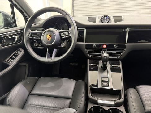 Used 2026 Porsche Macan AWD/4WD image 29