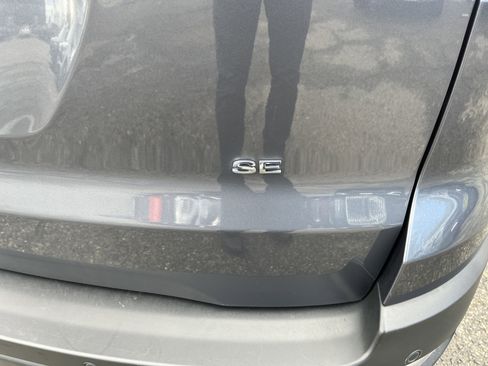 Used 2021 Ford EcoSport SE w/ SE Appearance Package image 30