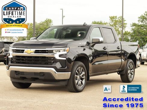 Used 2024 Chevrolet Silverado 1500 LT AWD/4WD image 3