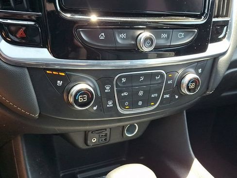 Used 2023 Chevrolet Traverse Premier w/ Redline Edition AWD/4WD image 16