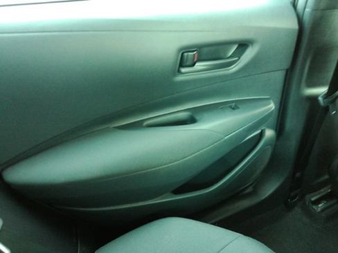 Used 2025 Toyota Corolla LE FWD image 28