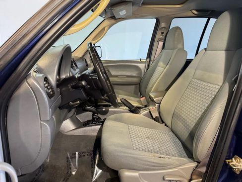 Used 2006 Jeep Liberty Sport AWD/4WD image 9