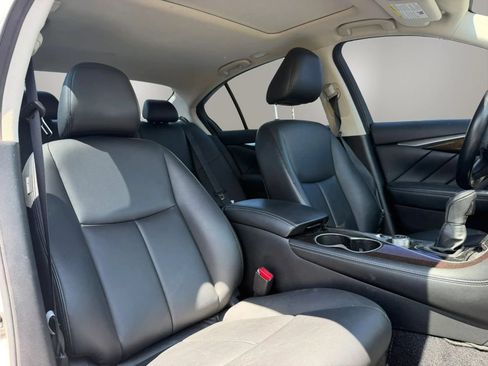 Used 2019 INFINITI Q50 Luxe w/ Essential Package (3.0T Luxe) RWD image 15