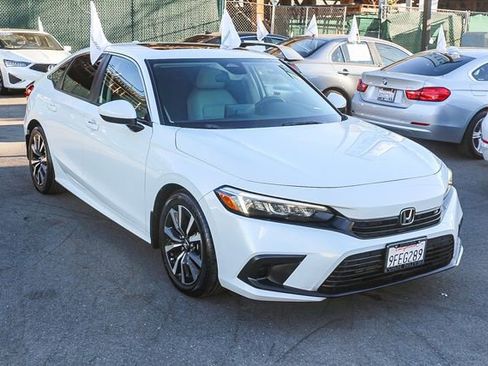 Used 2023 Honda Civic EX image 3