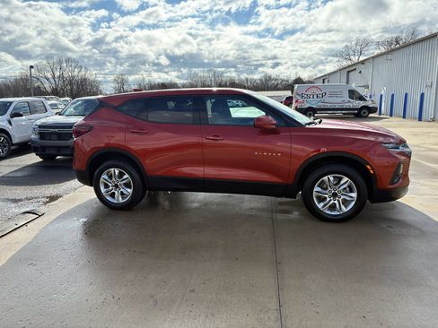 Used 2021 Chevrolet Blazer LT image 2