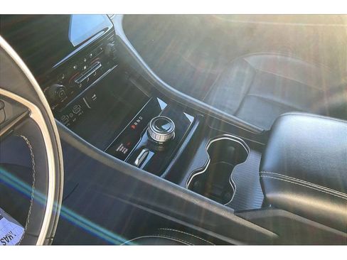 Used 2024 Jeep Grand Cherokee L Limited w/ Luxury Tech Group II image 17