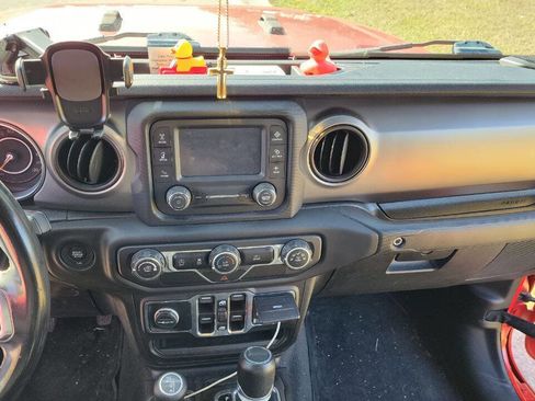 Used 2020 Jeep Gladiator Sport w/ Quick Order Package 24S image 23