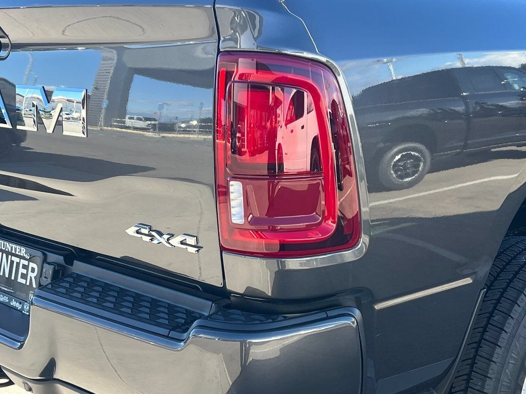 New 2026 RAM 2500 Laramie w/ Towing Technology Group AWD/4WD image 15
