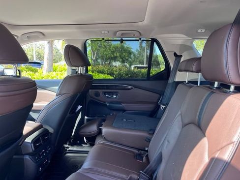 Used 2024 Honda Pilot Elite image 9