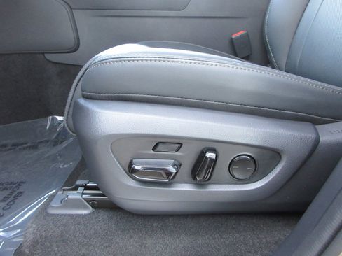 Used 2026 Lexus GX 550 image 34