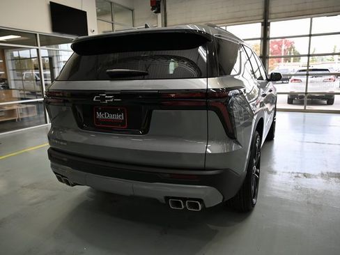 New 2026 Chevrolet Traverse LT w/ LPO, Floor Liner Package image 5