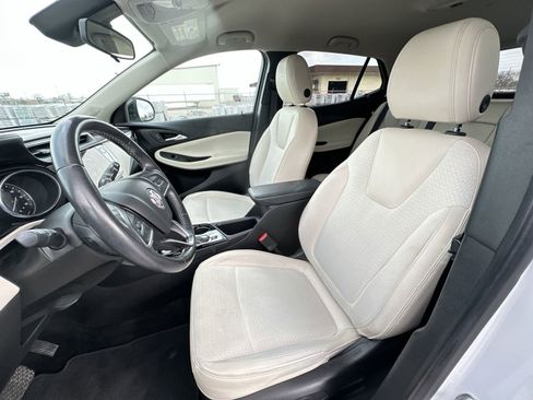 Used 2021 Buick Encore GX Select w/ Sport Touring Package image 18