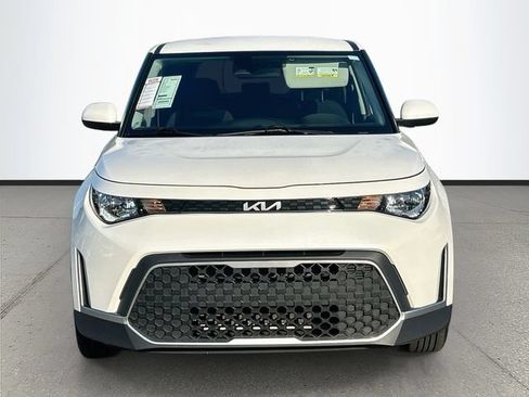 Used 2024 Kia Soul LX w/ Option Group 015 FWD image 2