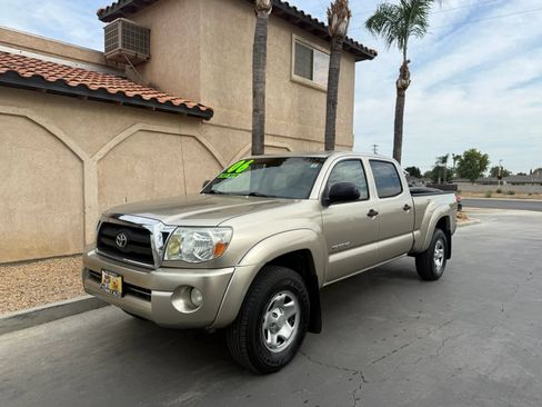 Used 2006 Toyota Tacoma PreRunner RWD image 4