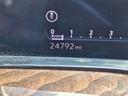 Used 2023 Cadillac Escalade ESV Sport Platinum w/ Heavy-Duty Trailer Package image 22