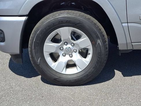 Used 2025 RAM 1500 Big Horn AWD/4WD image 8