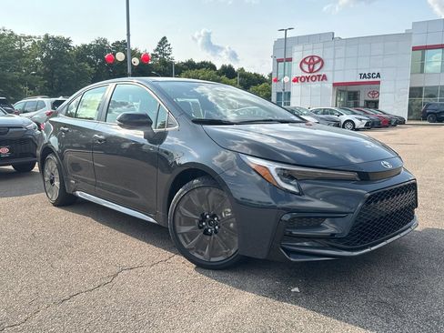 New 2026 Toyota Corolla SE w/ SE Premium Package AWD/4WD image 1