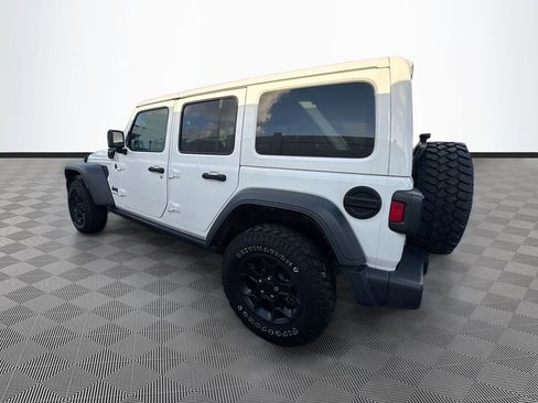 Used 2023 Jeep Wrangler Unlimited w/ Cold Weather Group AWD/4WD image 9