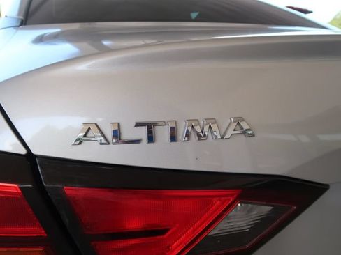 Used 2020 Nissan Altima 2.5 SR FWD image 46