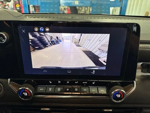 Used 2025 Chevrolet Colorado LT w/ Advanced Trailering Package AWD/4WD image 27