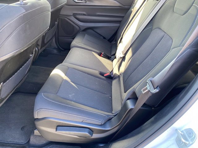 Used 2023 Jeep Grand Cherokee L Laredo AWD/4WD image 30