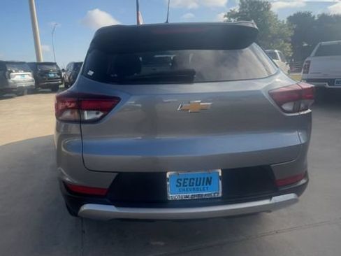 Used 2023 Chevrolet TrailBlazer LT FWD image 7