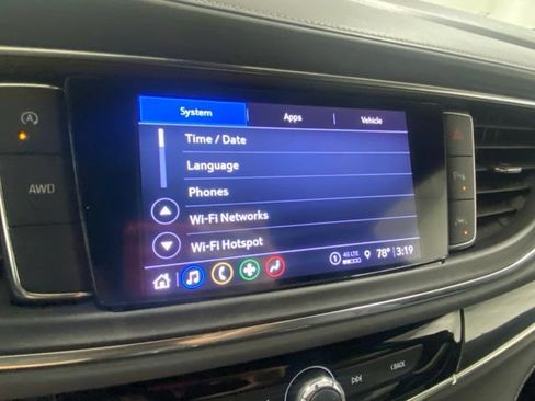 Used 2024 Buick Enclave Essence w/ Experience Buick Package AWD/4WD image 21
