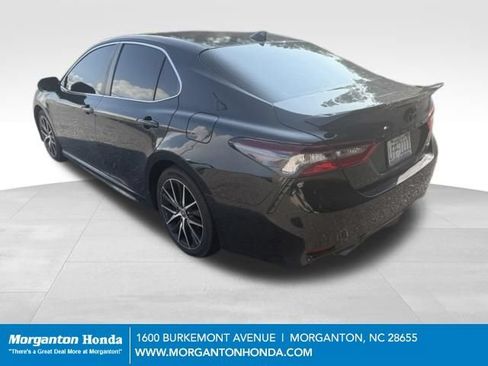 Used 2022 Toyota Camry SE w/ Convenience Package FWD image 9