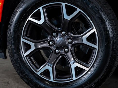 Used 2023 Jeep Wagoneer Series III w/ Preferred Equipment Group image 10