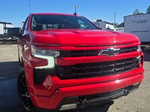 Used 2023 Chevrolet Silverado 1500 RST w/ Convenience Package II AWD/4WD image 3