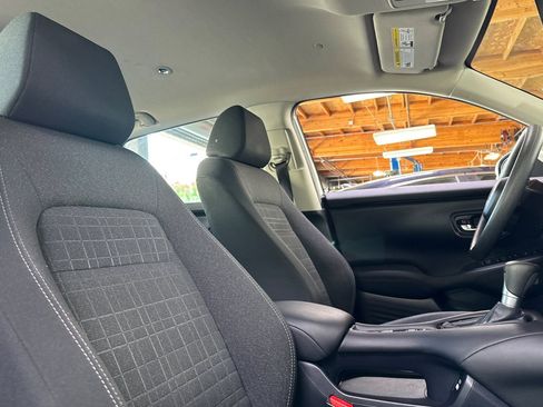 Used 2023 Honda HR-V LX image 31