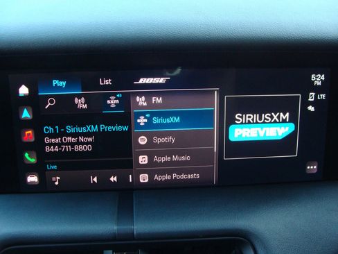 Used 2022 Porsche Taycan image 17