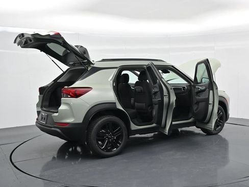 New 2026 Chevrolet TrailBlazer LT w/ Midnight Edition FWD image 38
