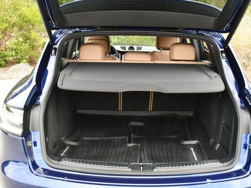 Used 2024 Porsche Macan S AWD/4WD image 45