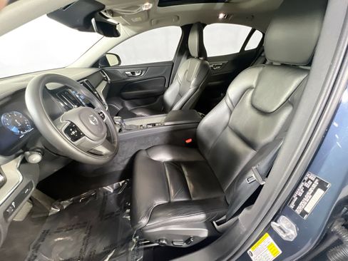 Used 2021 Volvo S60 T5 Inscription image 22