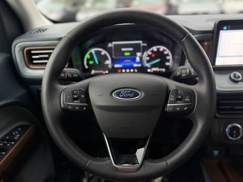 Used 2023 Ford Maverick Lariat image 21