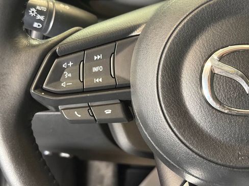 Used 2018 MAZDA MAZDA3 Touring FWD image 10
