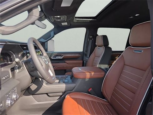 New 2025 GMC Sierra 2500 Denali Ultimate w/ Max Trailering Package image 15