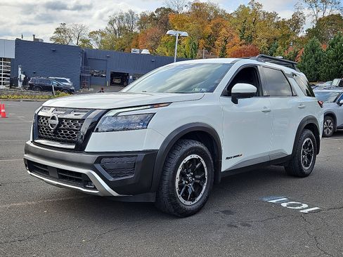 Certified 2024 Nissan Pathfinder Rock Creek image 3