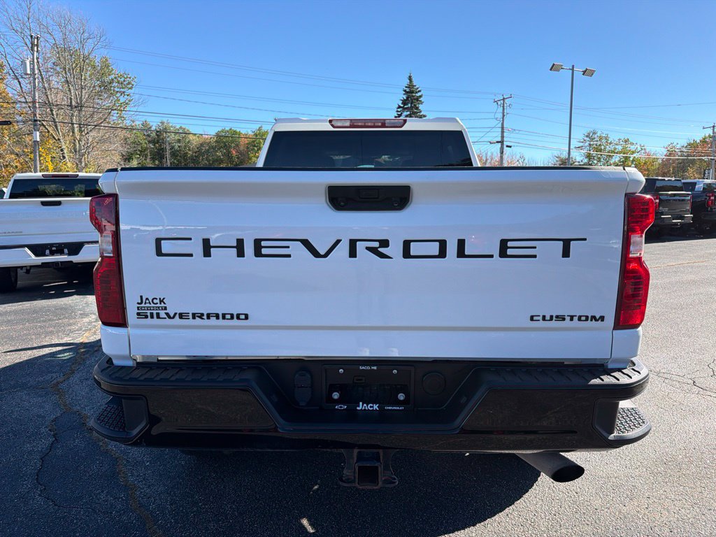 Used 2024 Chevrolet Silverado 2500 Custom w/ Custom Convenience Package AWD/4WD image 6