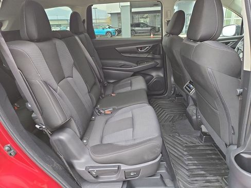 Certified 2025 Subaru Ascent Premium w/ Premium Package image 17