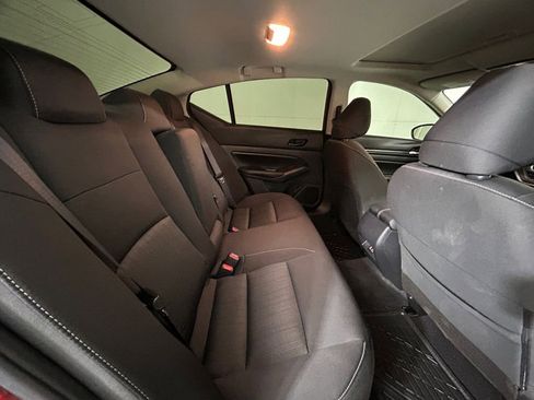 Used 2025 Nissan Altima 2.5 SV w/ SV Premium Package image 17