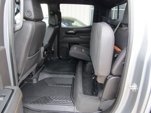 Used 2024 GMC Sierra 1500 AT4 w/ Technology Package AWD/4WD image 41