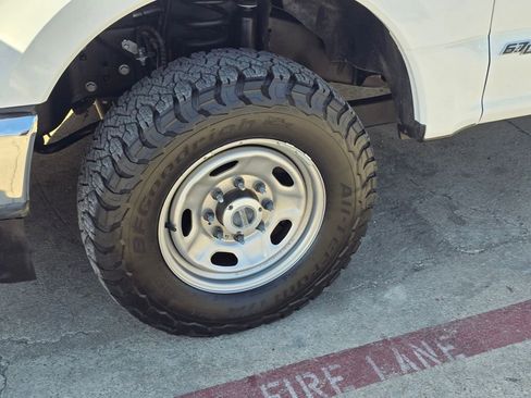 Used 2022 Ford F250 XL w/ Power Equipment Group image 20