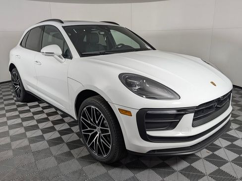 New 2026 Porsche Macan image 9