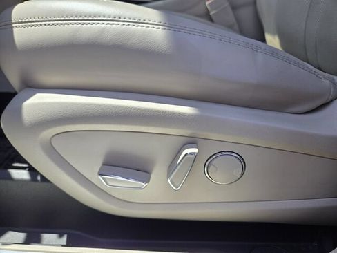 Used 2017 Lincoln MKC Reserve FWD image 10