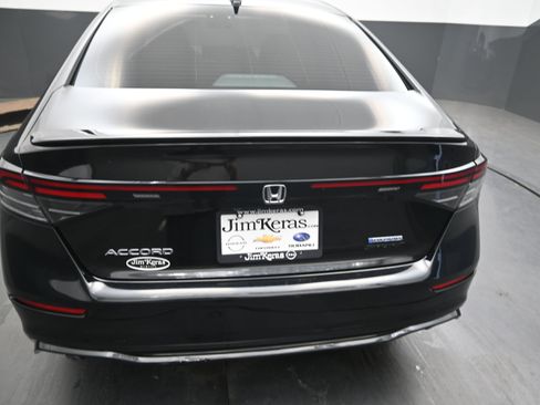 Used 2023 Honda Accord Sport image 12