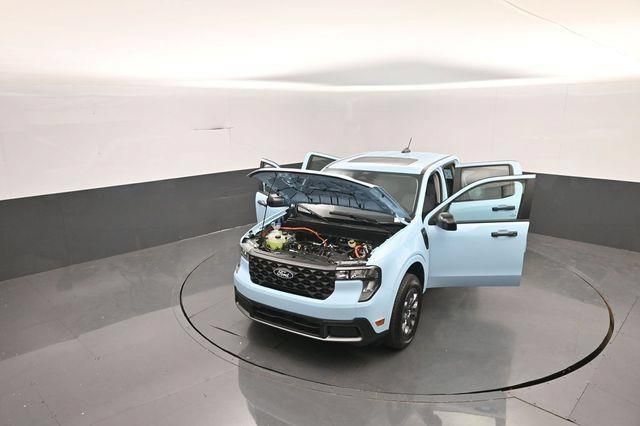 New 2026 Ford Maverick XLT w/ XLT Luxury Package FWD image 42
